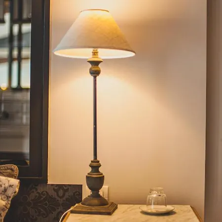 Corterra Avec Piscine Et Jacuzzi Frühstückspension *