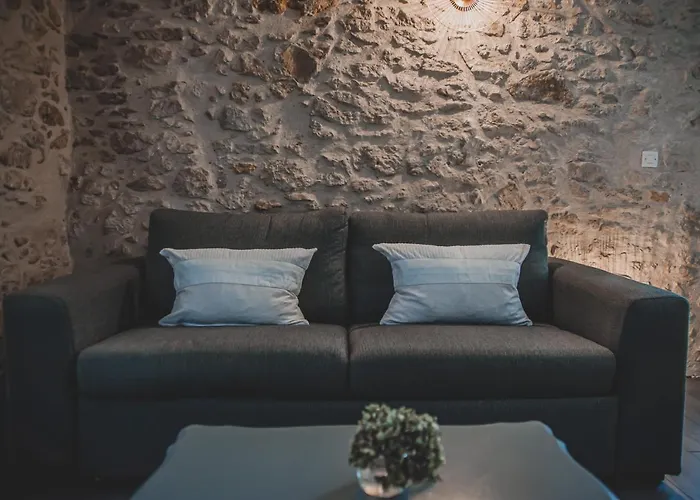 Corterra Avec Piscine Et Jacuzzi Bed & Breakfast *