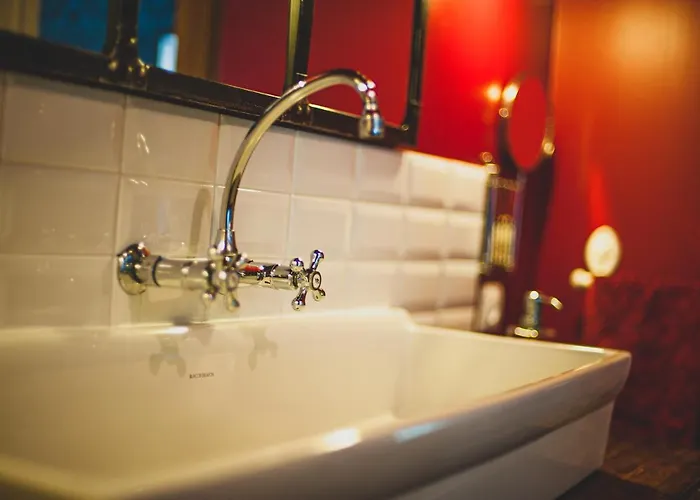 Corterra Avec Piscine Et Jacuzzi *