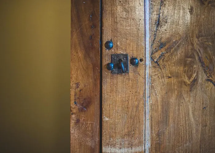 Corterra Avec Piscine Et Jacuzzi Bed & Breakfast *