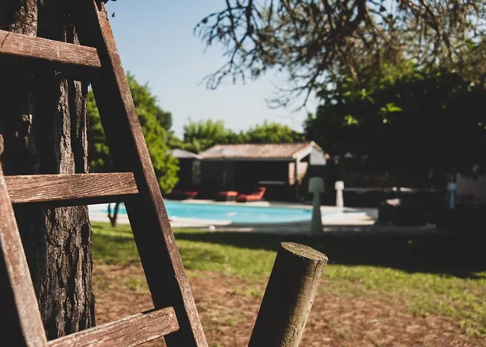 Corterra Avec Piscine Et Jacuzzi Bed & Breakfast *